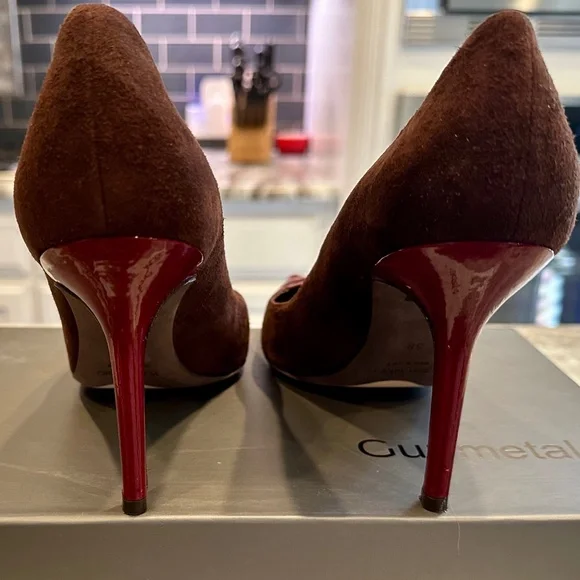 Rare Vintage Gunmetal Brown Suede with Red Patent Leather Pumps - Size 8 - EUC - Picture 6 of 7